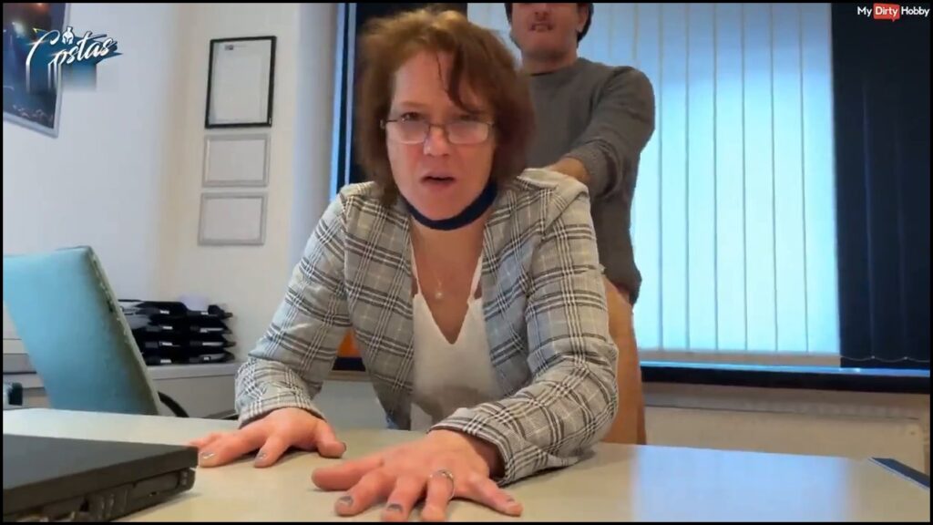 Costas Antonis - Fehler müssen bei der Chefin mit Sex direkt bezahlt werden